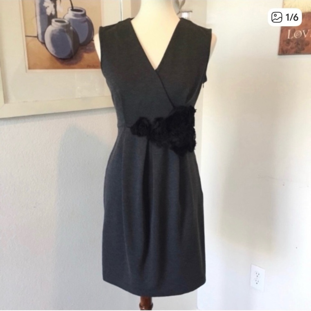 Spenser Dress V Neck Sleeveless Gray Size 4 Thick Fabric - Picture 3 of 7